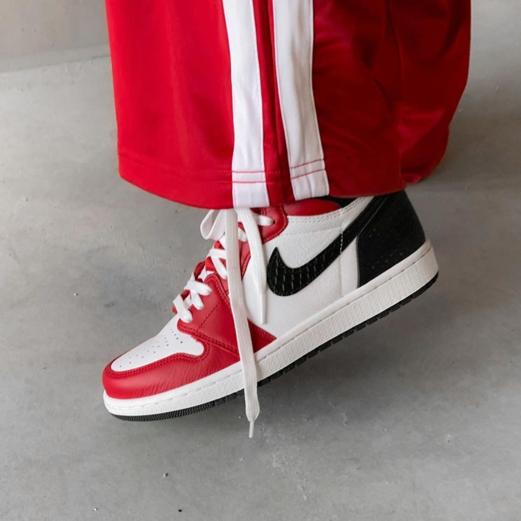 Air Jordan 1 High 'Satin Snake Chicago'
