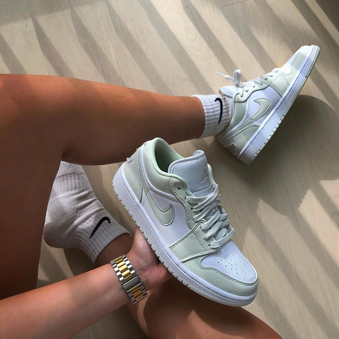 Air Jordan 1 Low 'Spruce Aura'