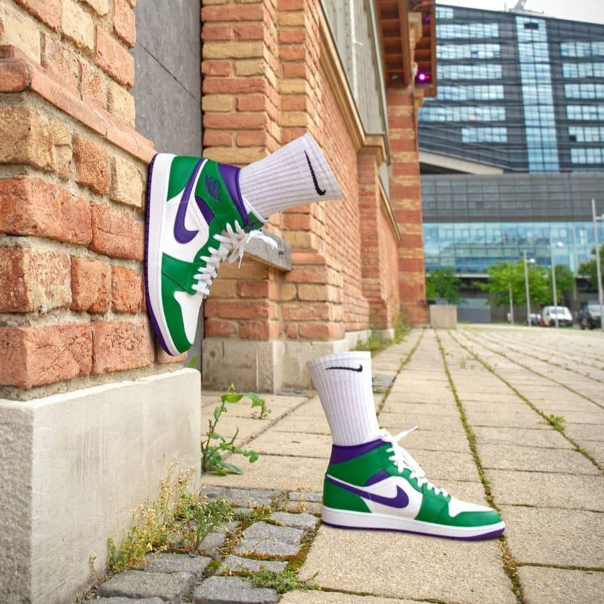 Air Jordan 1 Mid 'Incredible Hulk'