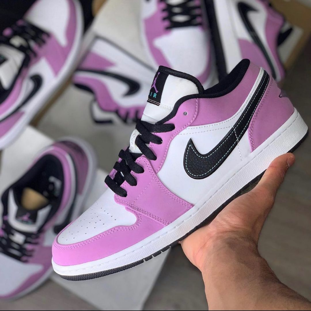 Air Jordan 1 Low 'Violet Shock'
