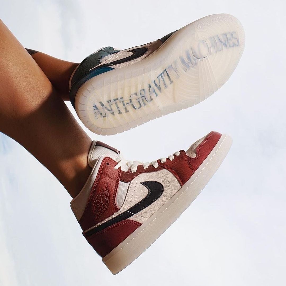Air Jordan 1 Mid 'Anti-Gravity Machines'