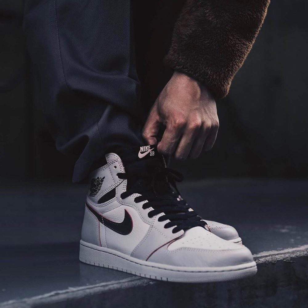 Air Jordan 1 High SB Defiant 'NYC to Paris'